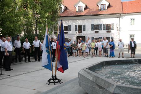 Spominska svečanost na Trgu talcev 
